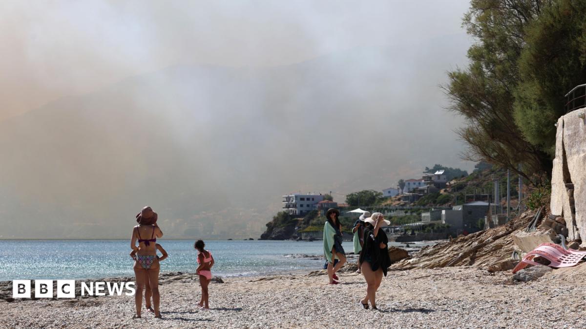 Thousands evacuated in Crete but Spanish PM ends wildfire emergency