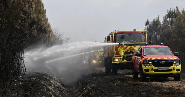 France says huge wildfire no longer growing after 220k evacuations – National