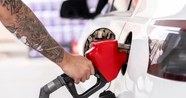 Gas prices jump across Metro Vancouver, hovering around $2 a litre – BC