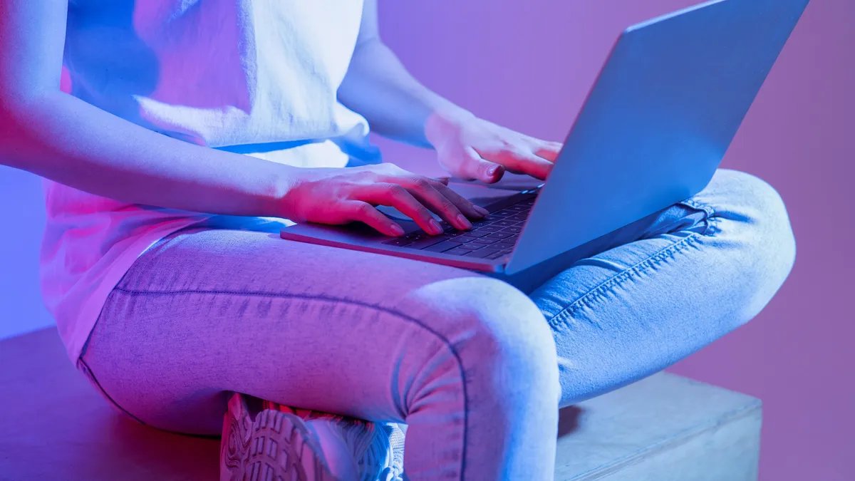 The Job Search Is Brutal Right Now. Here’s How AI Can Give You an Edge