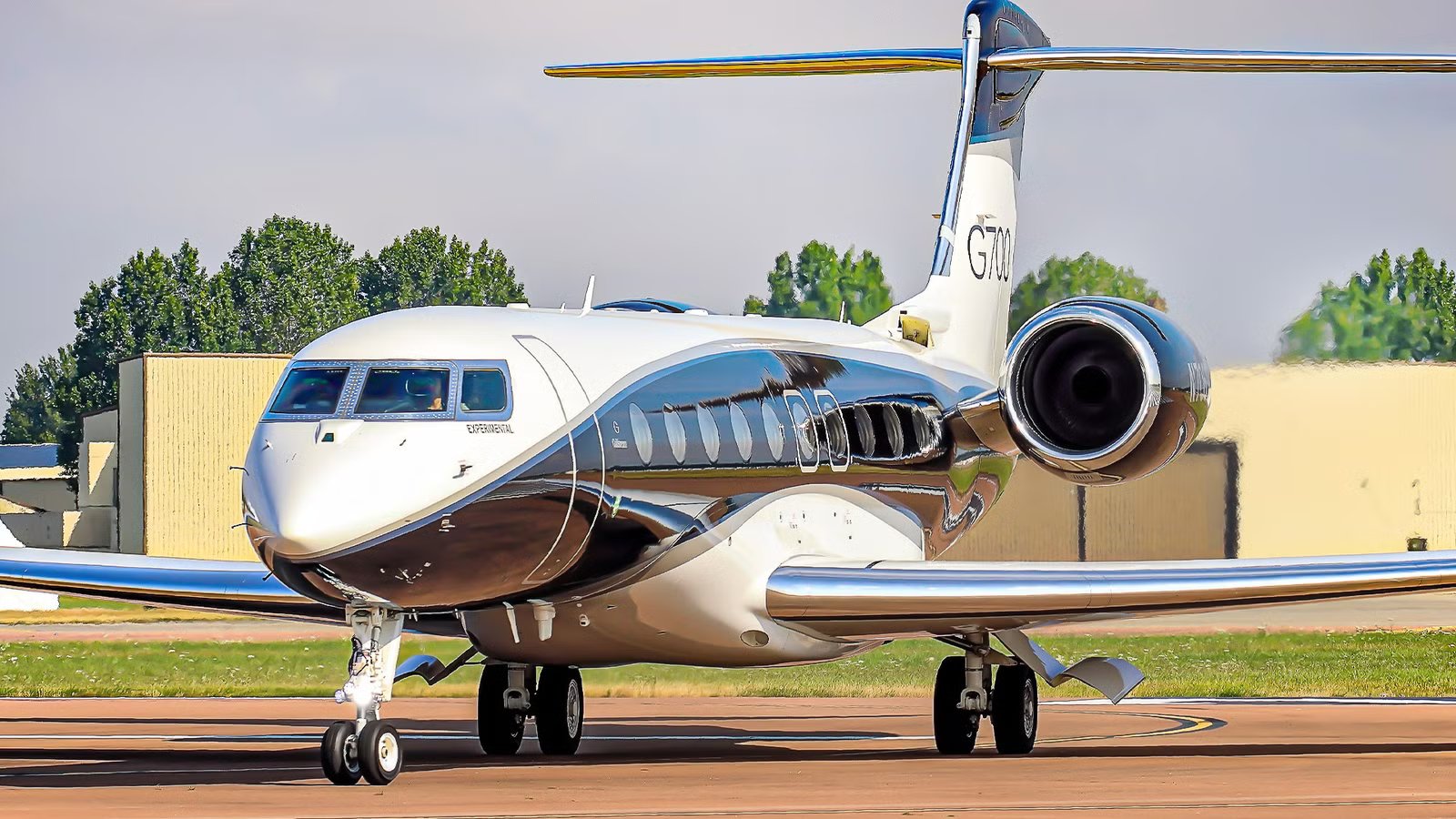 How This Aircraft Hit 100 Speed Records In The Same Time It Took To Deliver 100 Jets