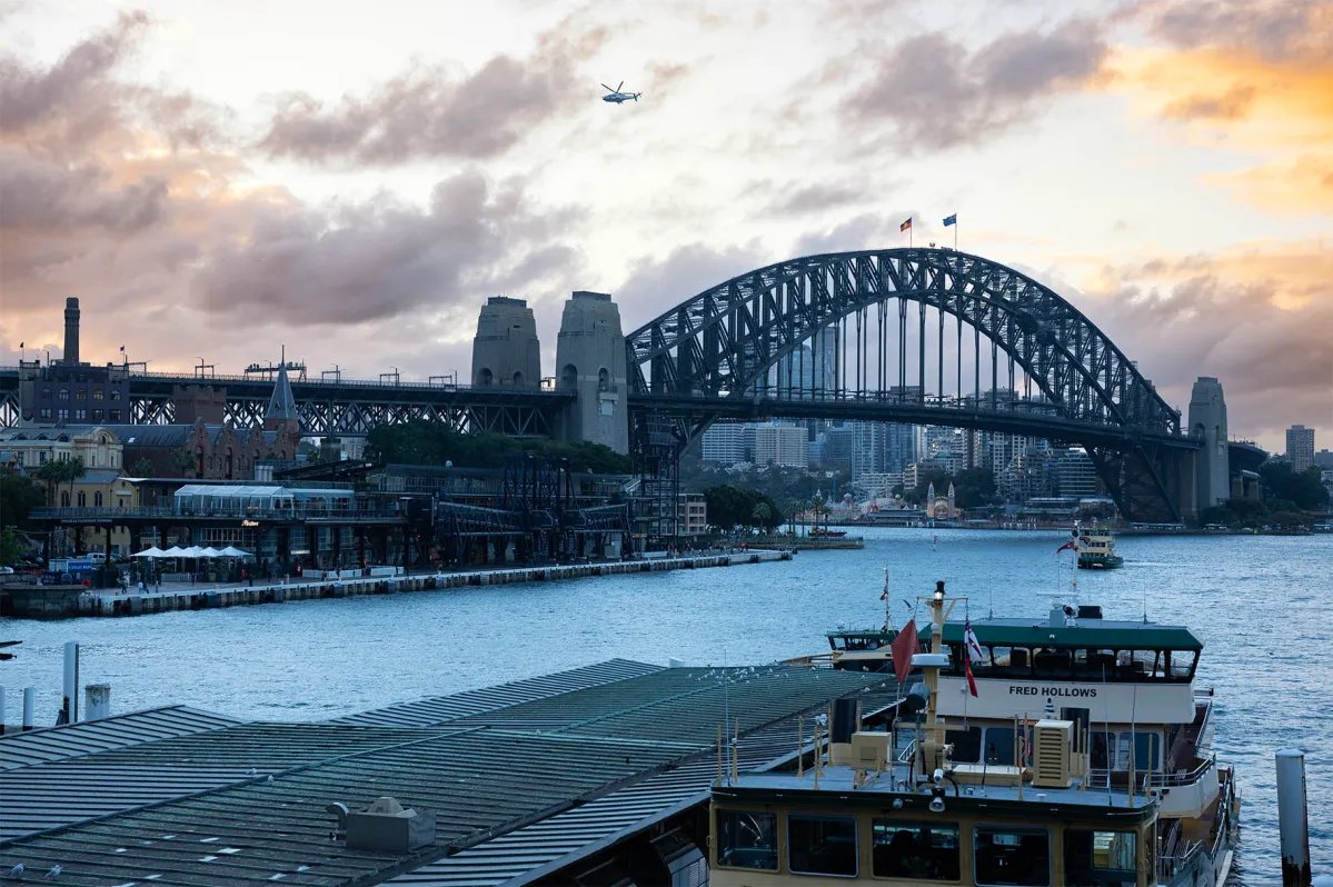 In Pursuit of Oz: All That Light in Sydney – One Grain Amongst the Storm