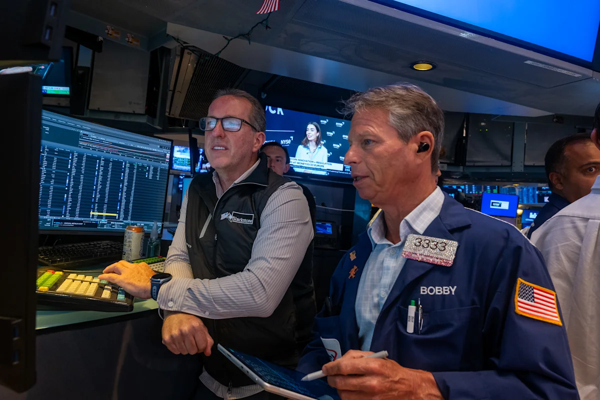Earnings season is about to kick off — 2 charts reveal how it may go