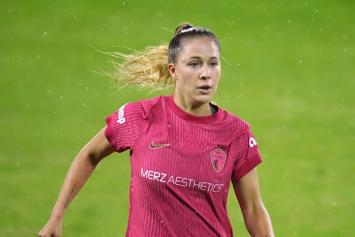 Ijeh has 3 goals in North Carolina’s 5-0 rout of Orlando