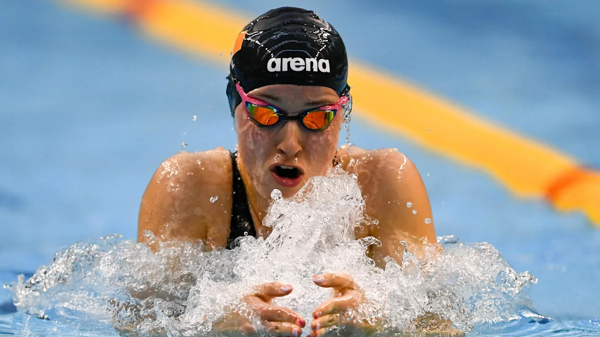 McCartney wins breaststroke bronze in Glasgow