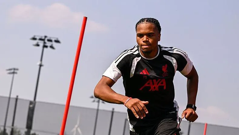 ‘I’m improving on the right too’ – Ngumoha eyes role on both wings