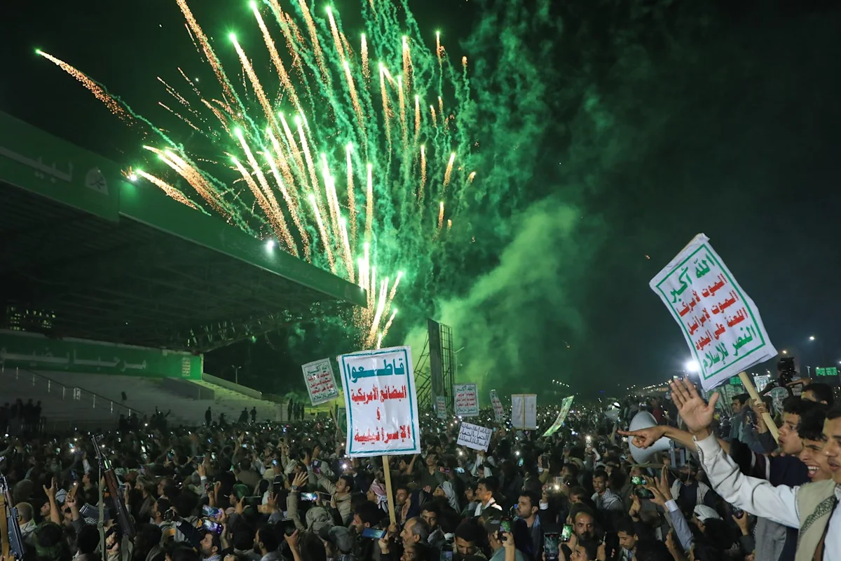 Iranian official meets mediators in Pakistan as Iran and US keep up a 10th day of attacks