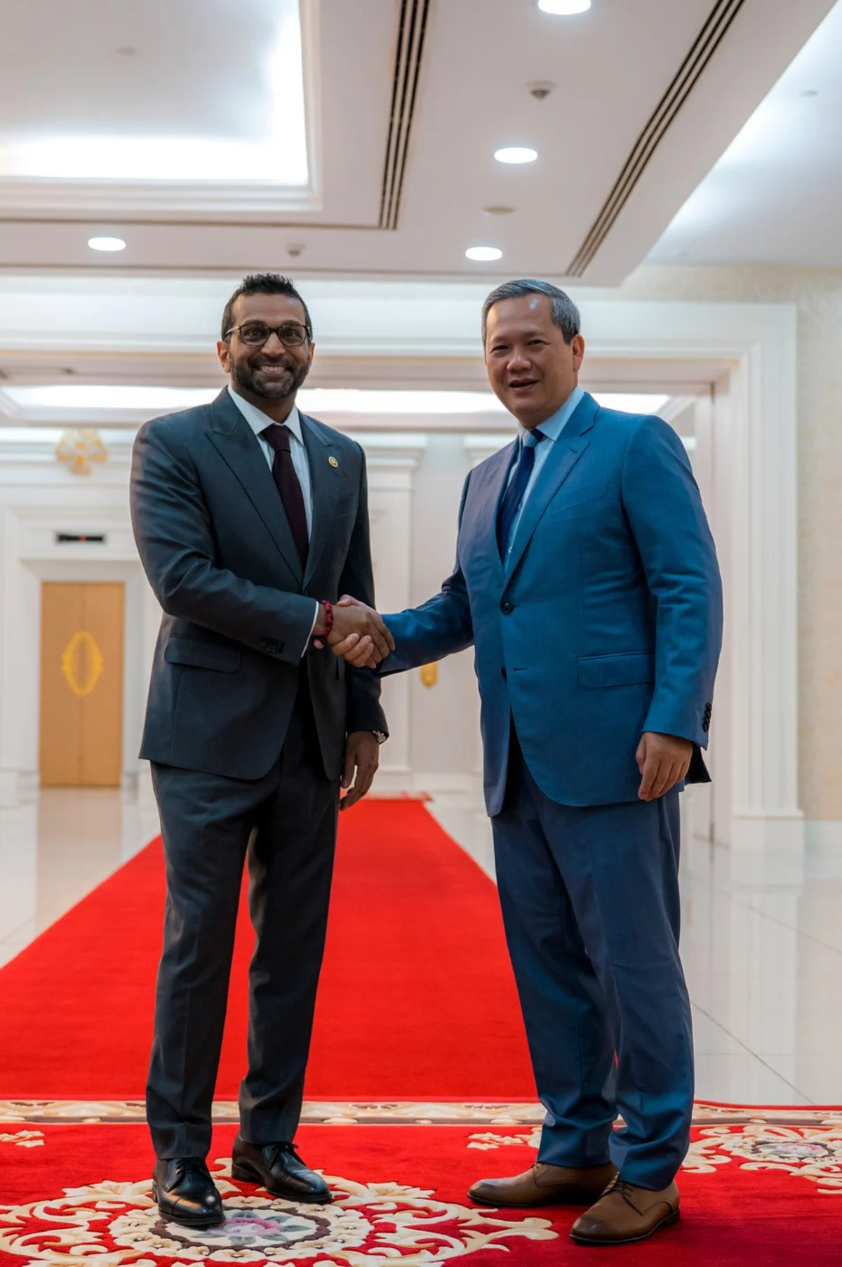 FBI chief hold talks in Cambodia over closer security cooperation to combat online scam crimes