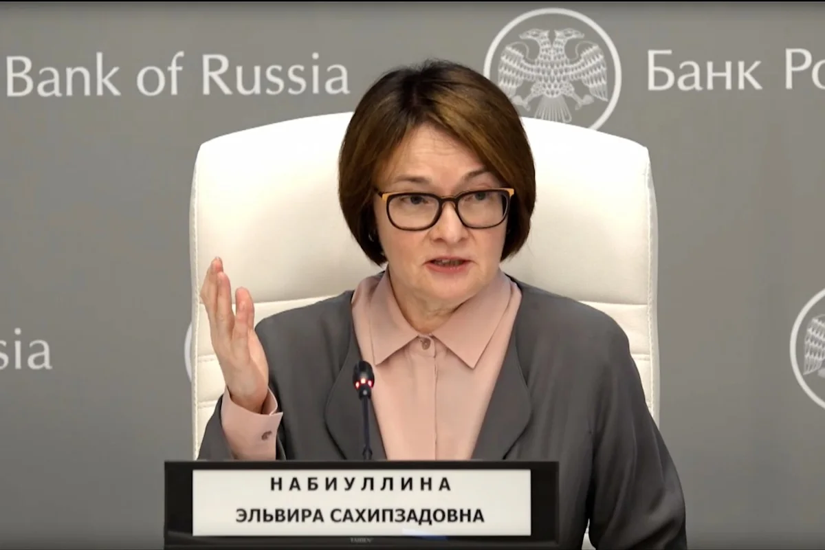 Russia’s central bank gingerly cuts rates, caught between business complaints and inflation