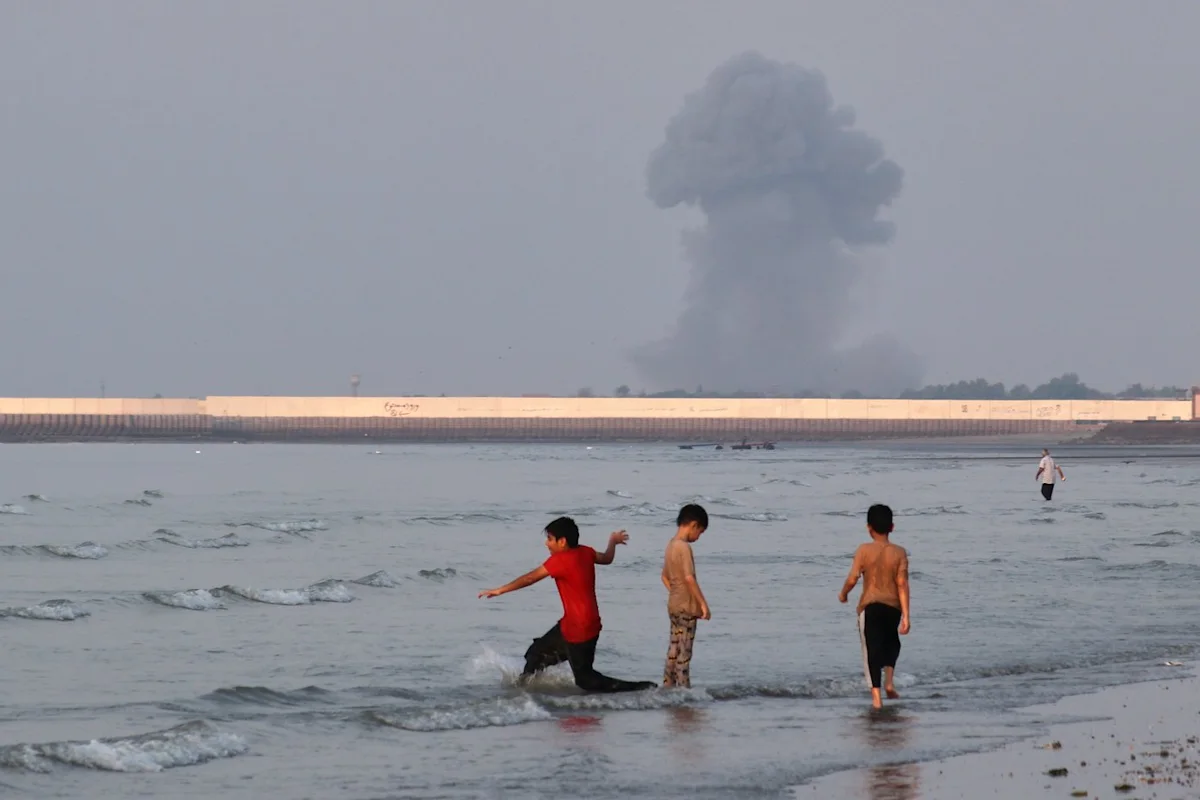 US attacks Iran and Tehran retaliates across the Middle East as both vie for control of strait