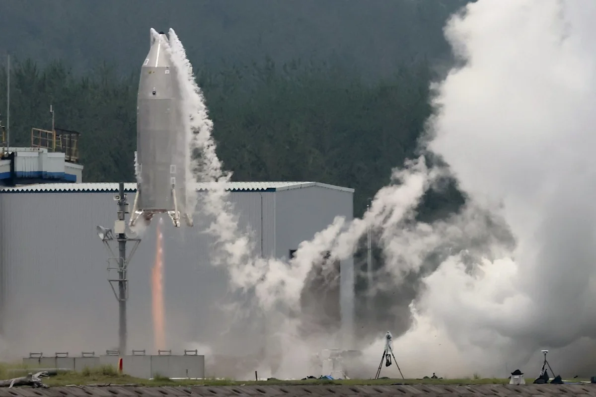 Japan’s space agency conducts first test flight for experimental reusable rocket