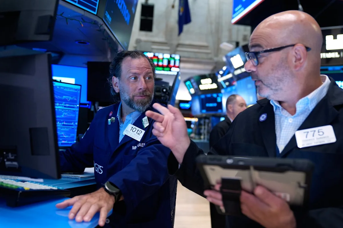 AI stocks fall after Samsung Electronics’ strong profit forecast fails to impress