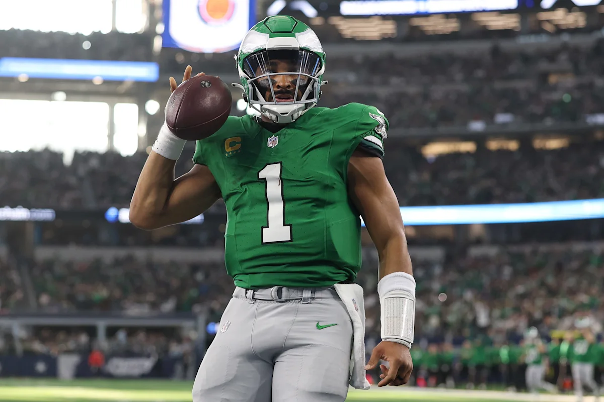 Can the Eagles pull off a rare NFC East three-peat?
