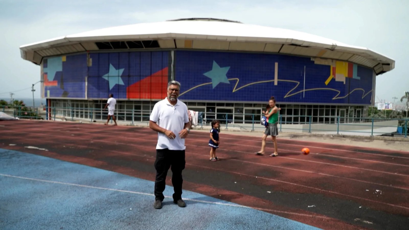 Sports stadium becomes home for victims of the Venezuela earthquakes | Newsfeed