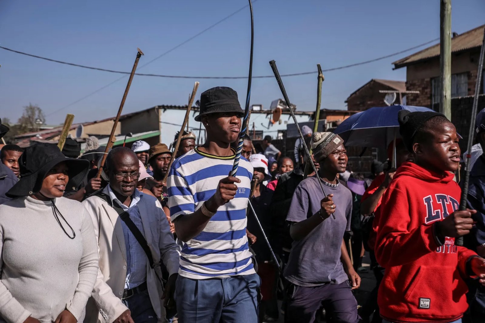 Tense standoff at an anti-migrant protest in a South African town | Protests