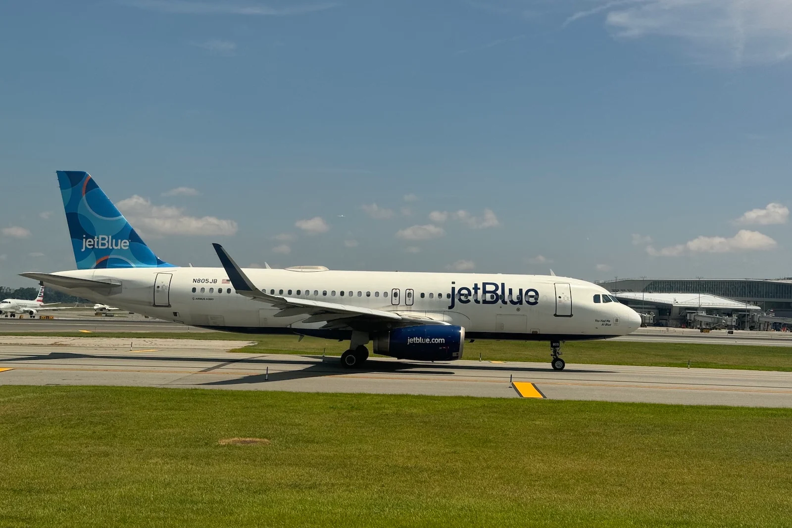 JetBlue wins Spirit’s LaGuardia slots, eyes Marine Air Terminal