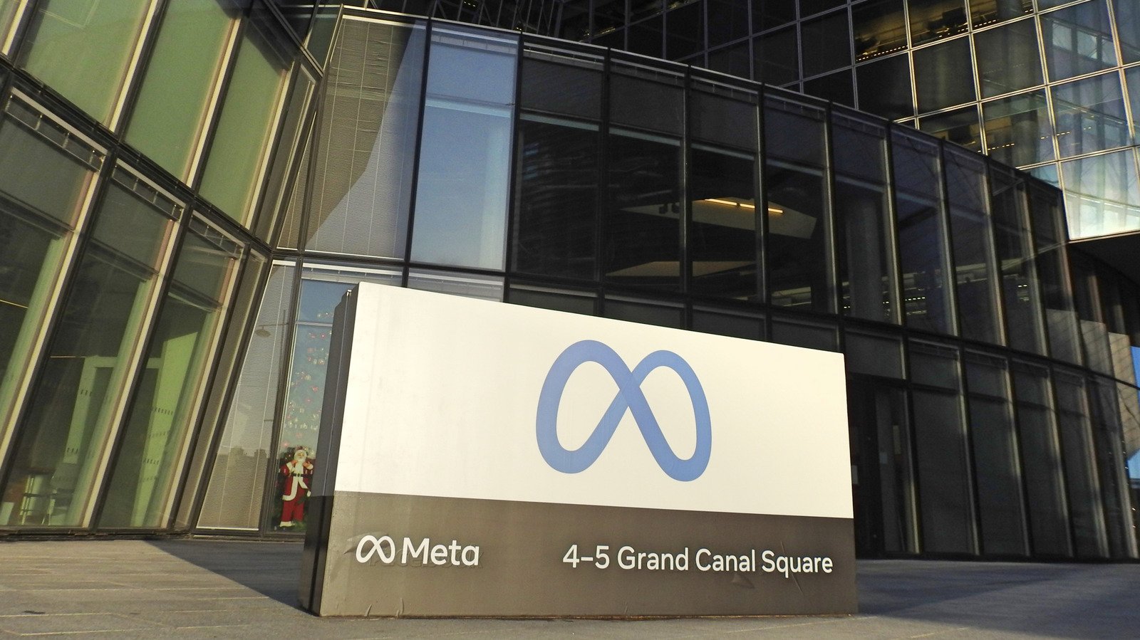 Former Employees Sue Over Meta’s Alleged Use Of Biased AI Systems During Layoffs