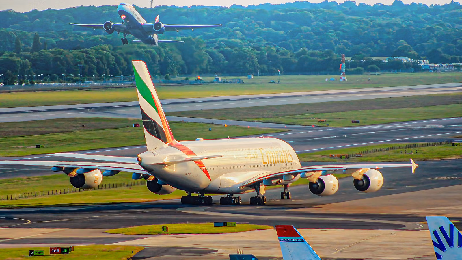 London Gatwick Has 1 Runway. It Still Handles More Passengers Per Year Than Most Airports With 4