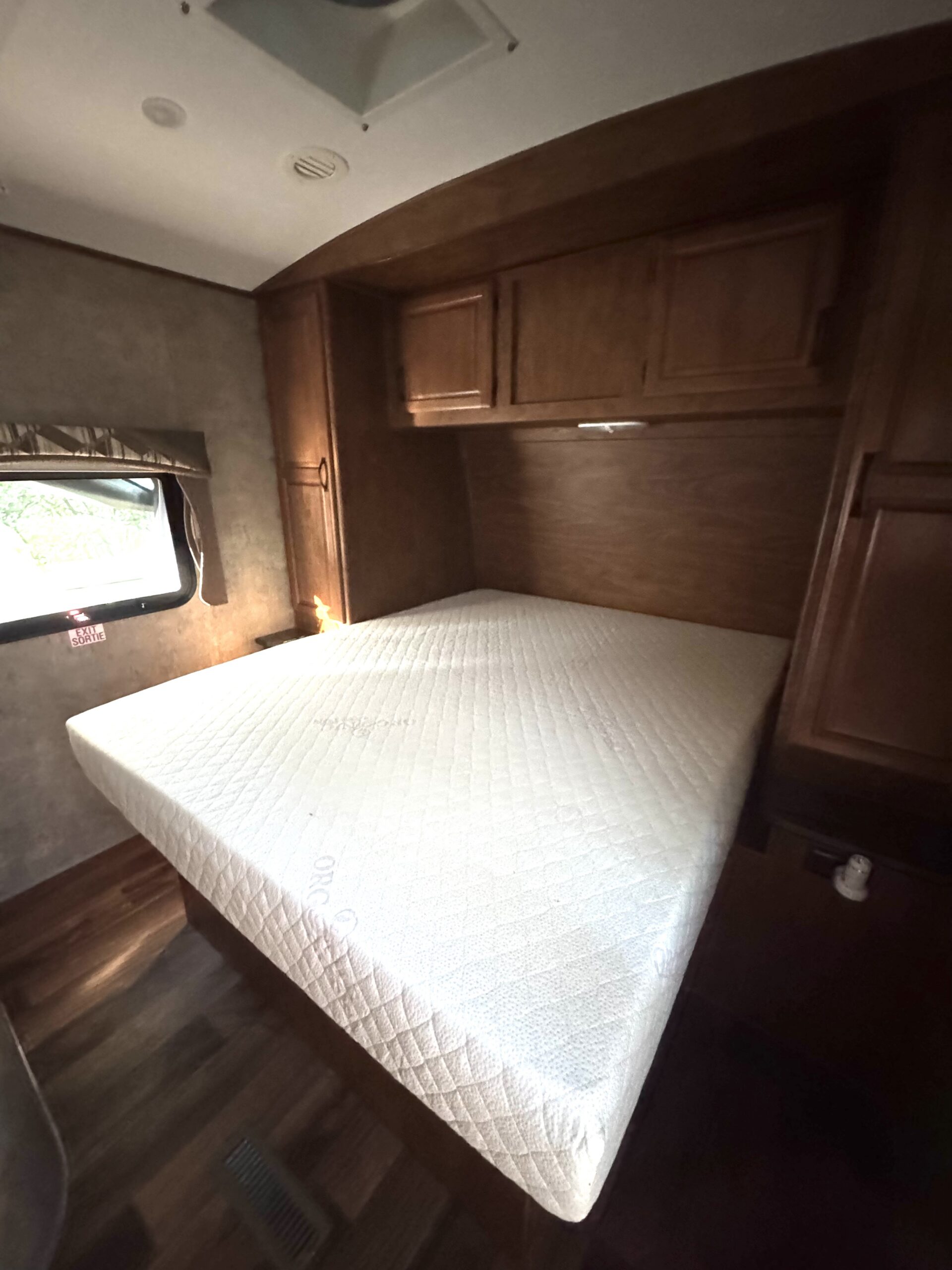 The Best Organic RV Mattress For Camping (PlushBeds Review)