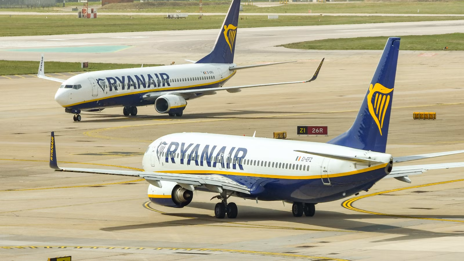 Ryanair & Wizz Air Among 9 Airlines Facing Gatwick Refuelling Strike Groundings