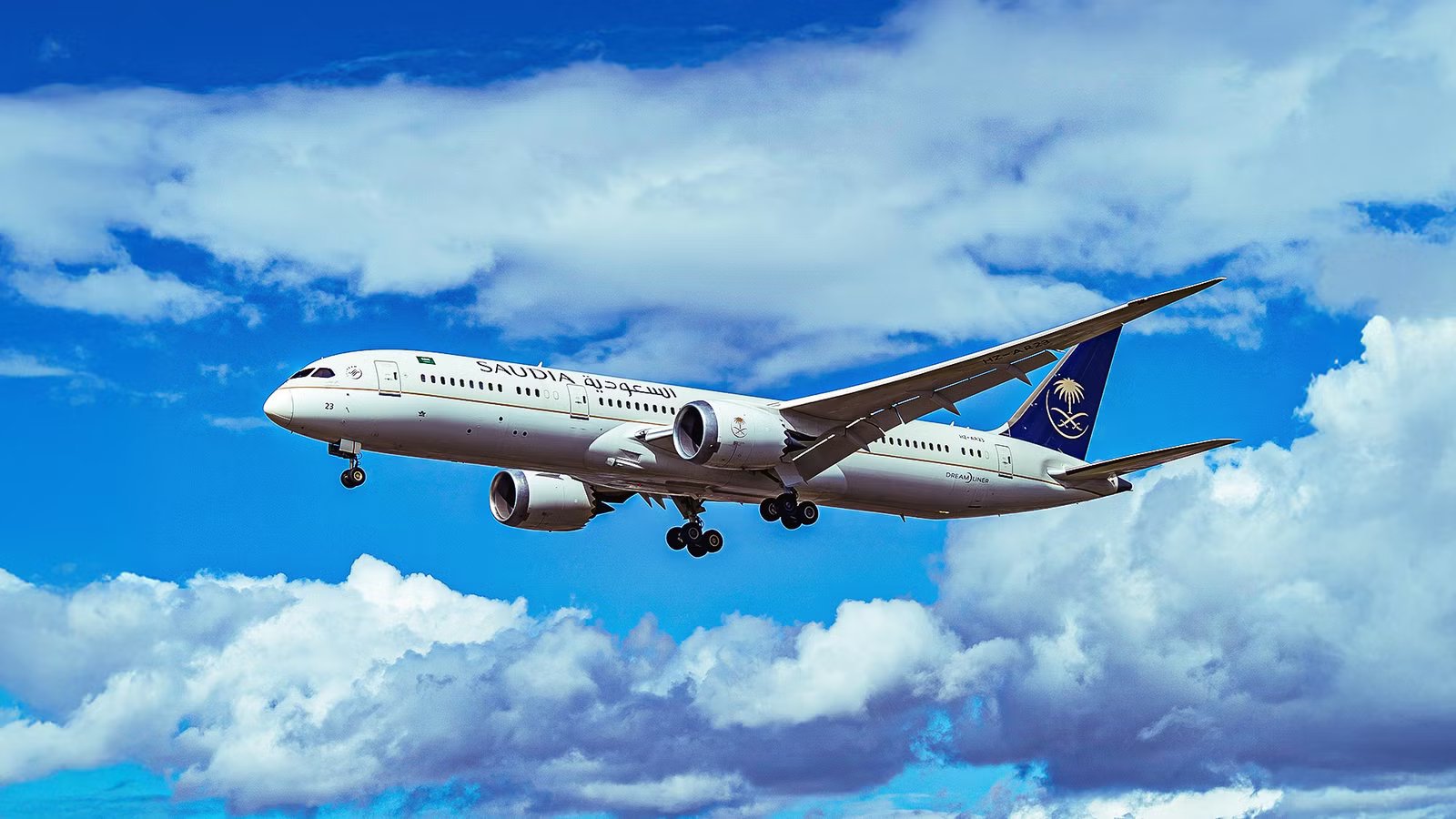 Saudia Boeing 787 Strikes Philippine Airlines Airbus A320 Tail While Taxiing At Manila