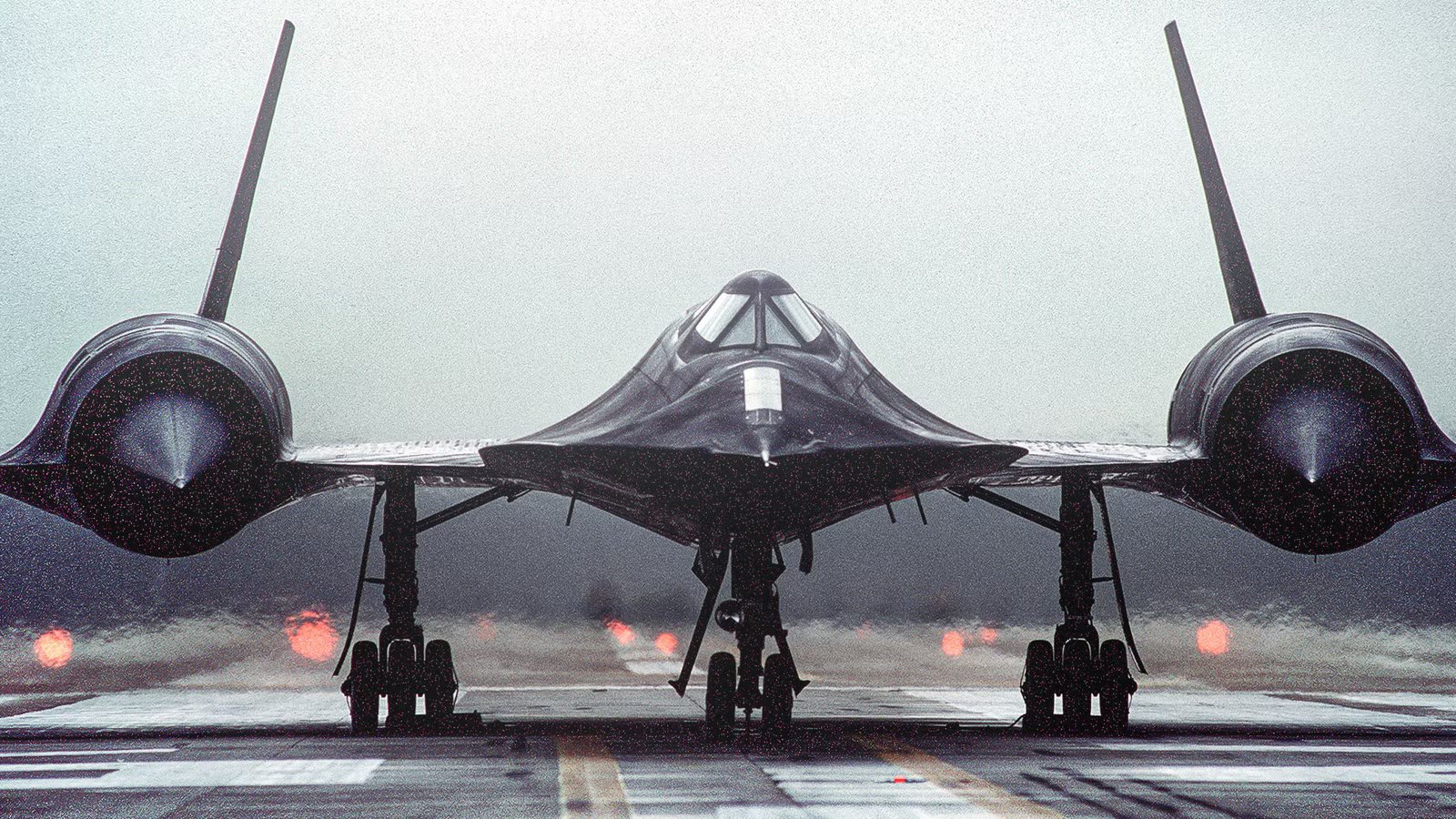 What SR-71 Ground Crews Had To Do After Every Landing That Took Hours To Complete