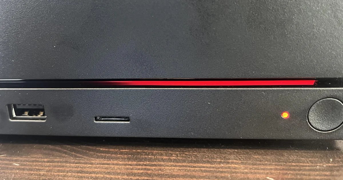 “Red line of death” – Steam Machine encounters its first major hardware fault and it’s already got a fitting Xbox-inspired nickname