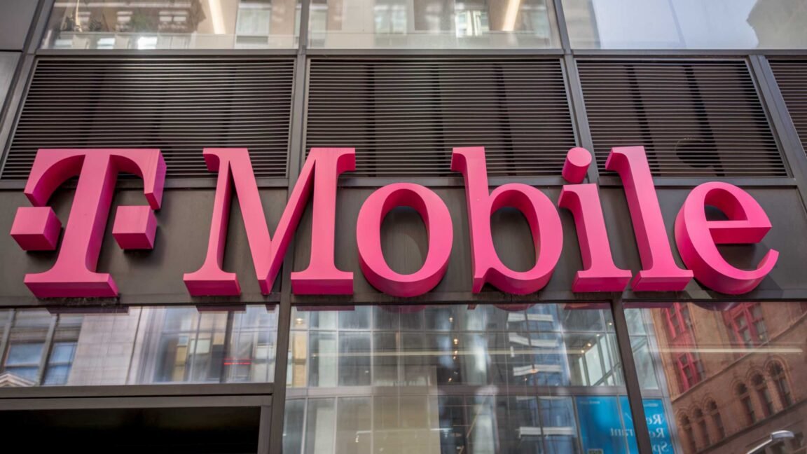 T-Mobile bungled forced plan migration, canceling some users’ free lines