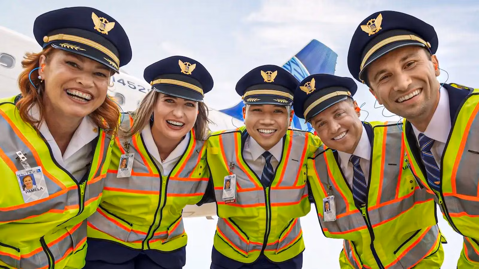 The Highest Paid US Airline Pilots Ranks & Their Average 2026 Salaries