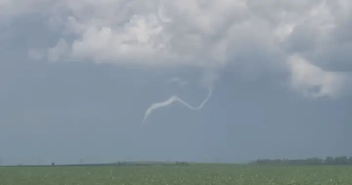 At least 2 tornadoes reported in southwest Saskatchewan: Environment Canada