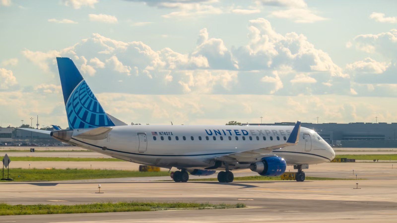 “Stop The Plane”: United Passenger Calls 911 Mid-Takeoff, Rushes Toward Flight Deck