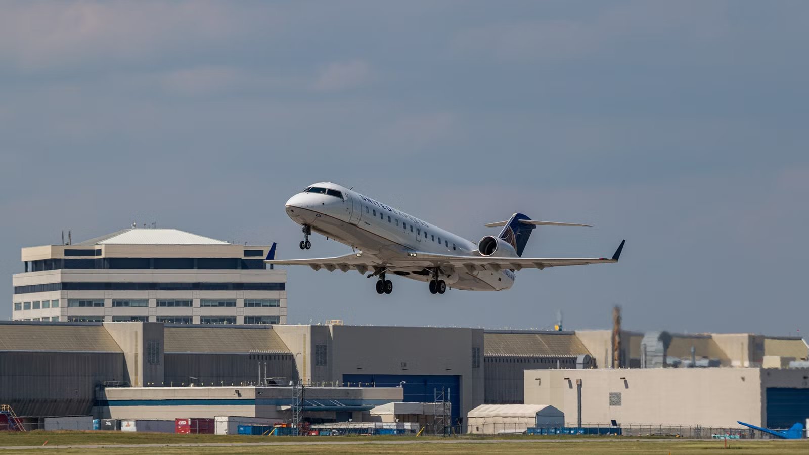 United Restores Flights To This Small Airport After 31 Years Following 6-Month Overhaul