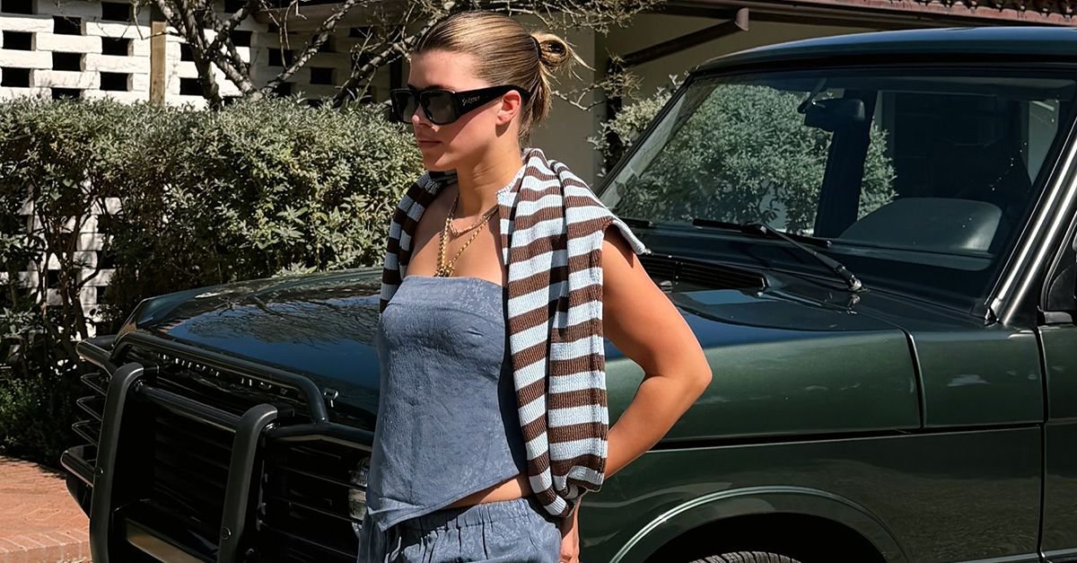The Pant Trend That Makes Flip-Flops Look Elegant