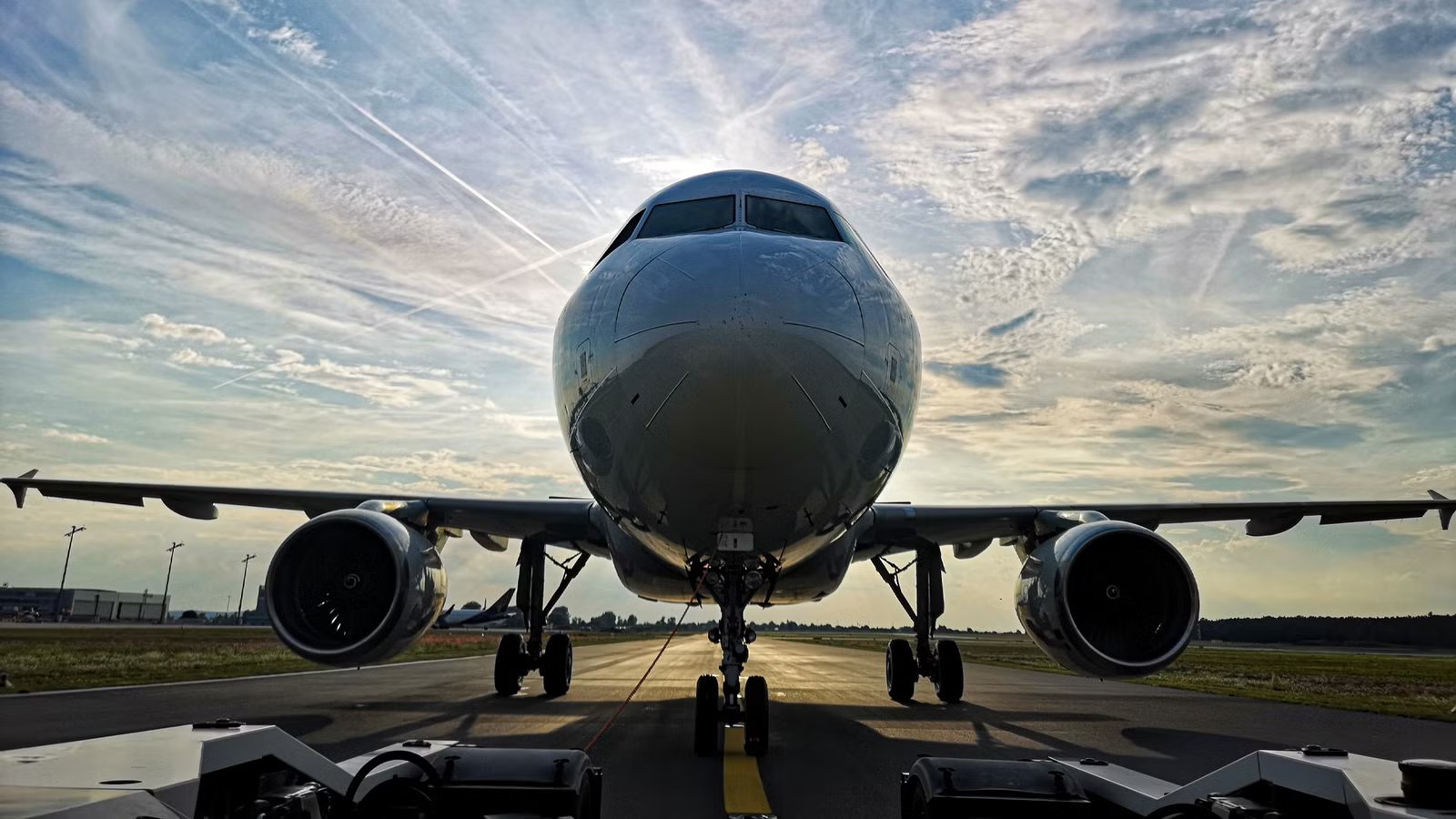 Why Airline Pilots Deliberately Shut Down An Airbus A320 Engine While Taxiing
