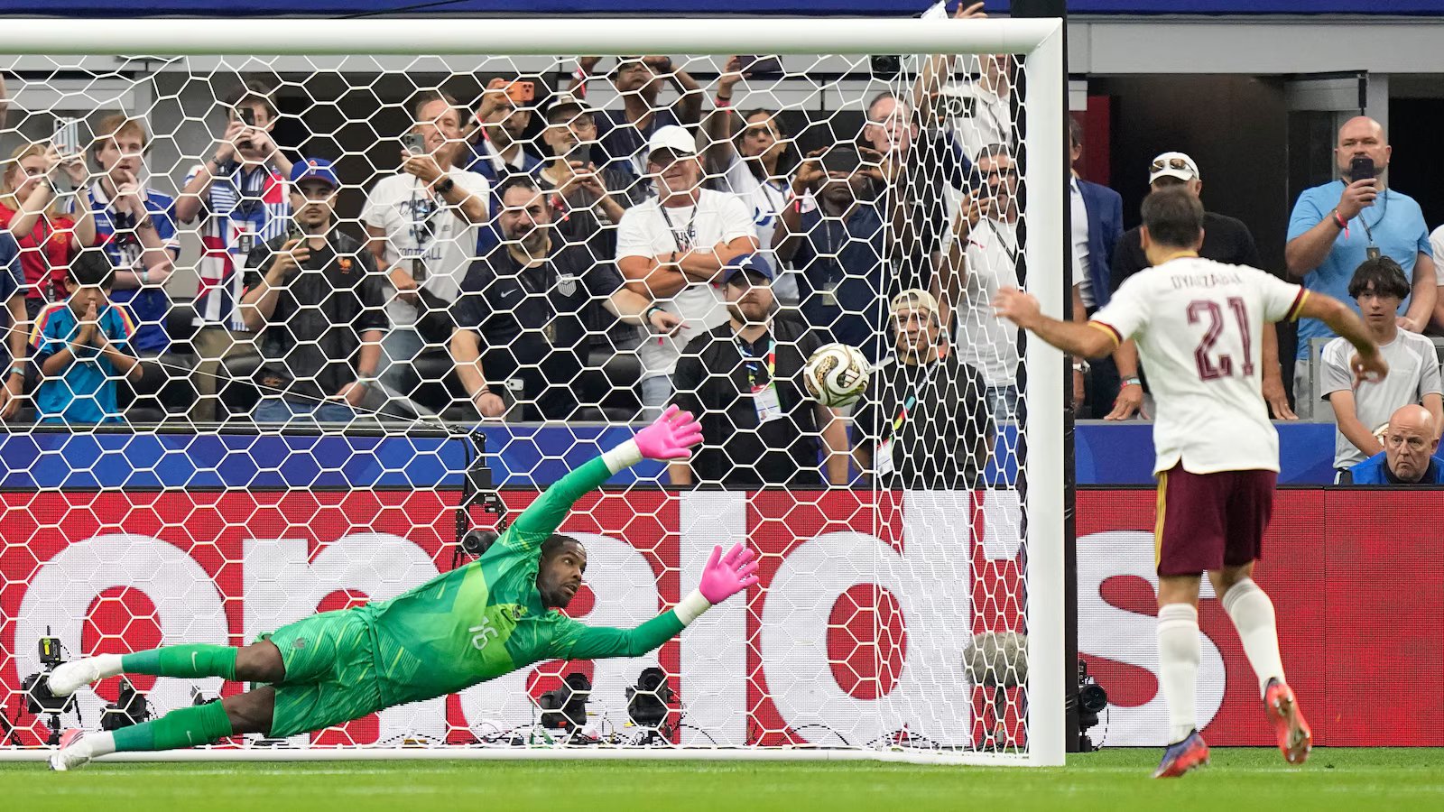 Spain advances to World Cup final with 2-0 win over France