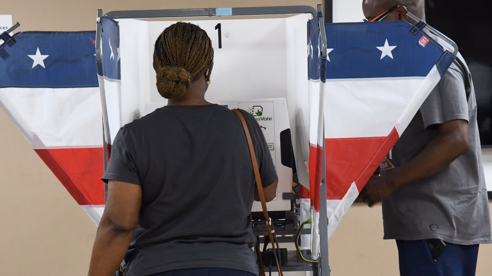 Federal judges allow new Tennessee congressional map