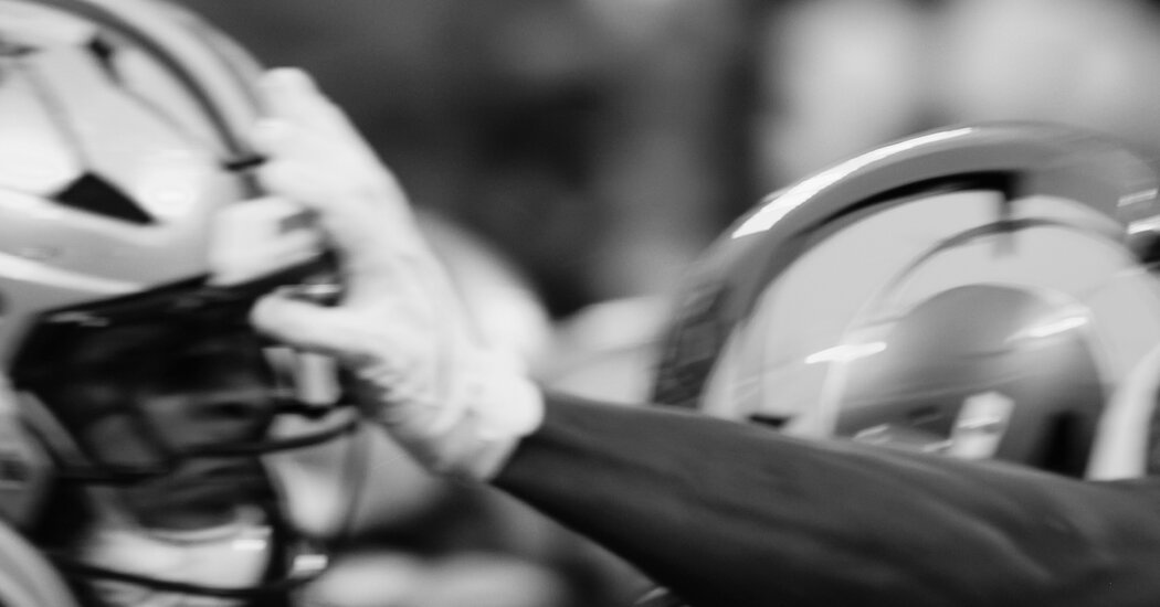 At Least 1 in 4 NFL Players Gets CTE, Major New Study Finds