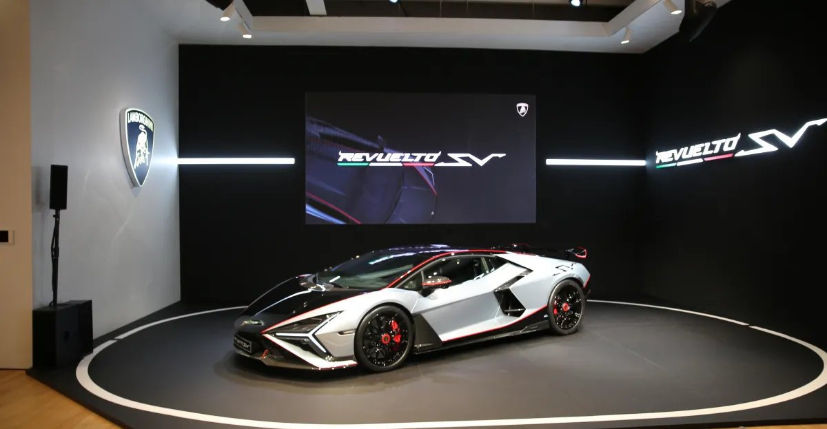 Lamborghini’s flagship Revuelto levels up with SV trim