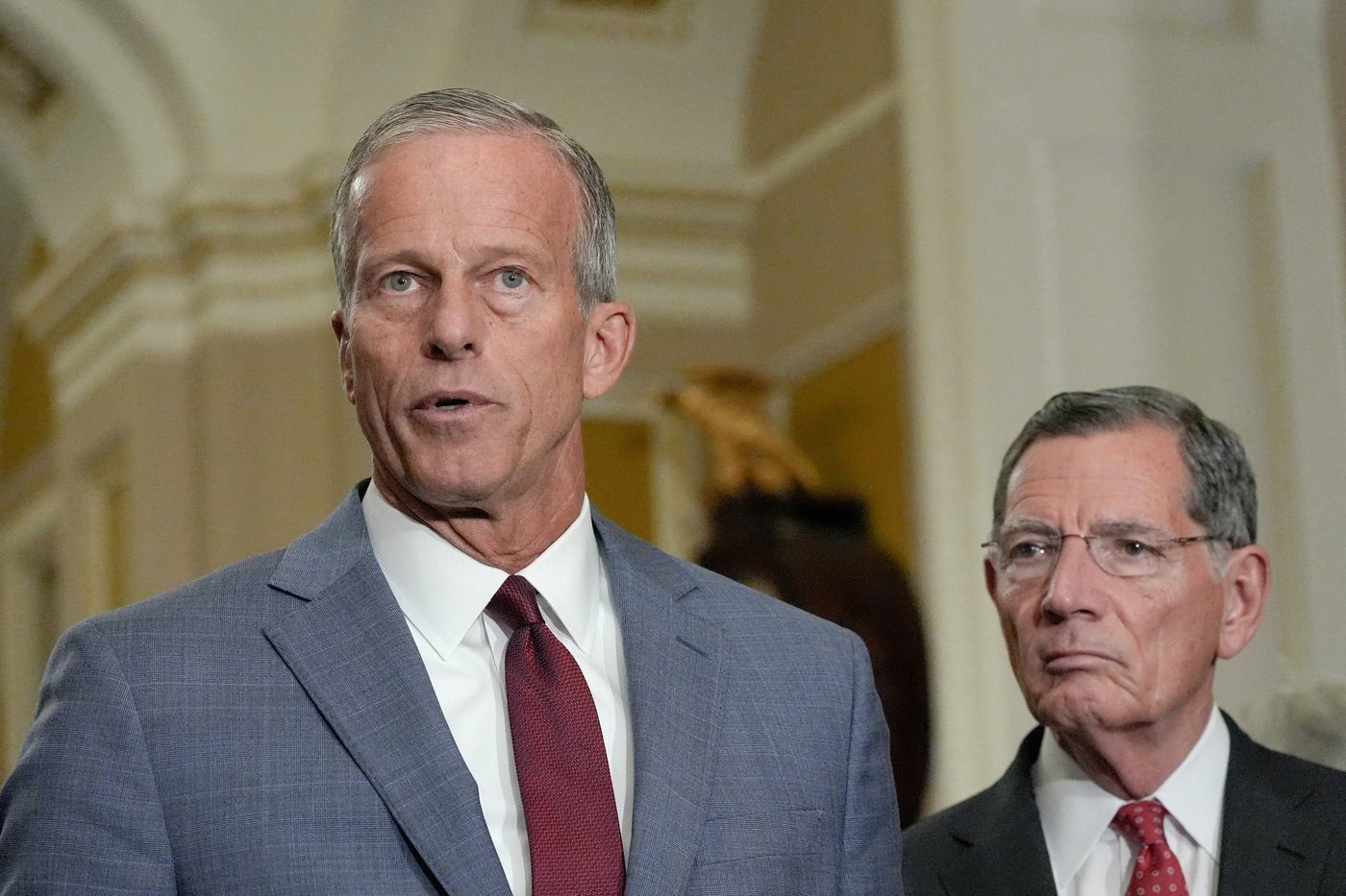 Senate approves funding bill to avoid a shutdown before the election