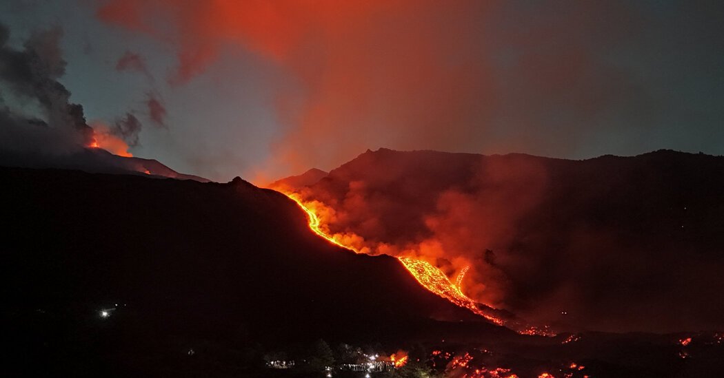 Hundreds of Flights Canceled in Sicily as Mount Etna Erupts