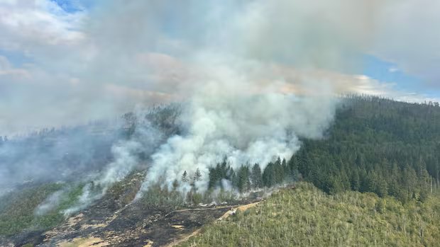 Okanagan Lake wildfire more than doubles in size, forcing more evacuations