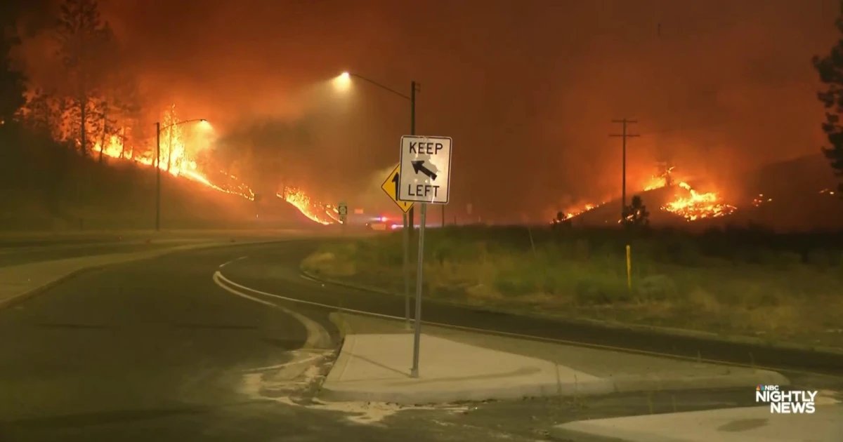 Dangerous wildfires in Washington burn thousands of acres