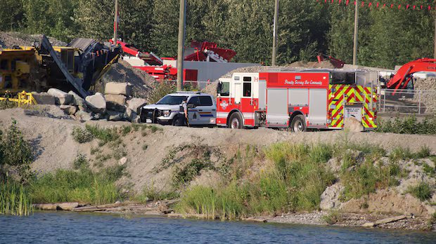 Investigators deployed to Chilliwack, B.C., after mid-air plane crash near airport