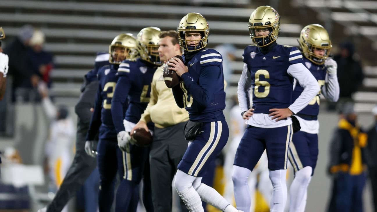 Akron football season-ticket holder can design opening drive of game
