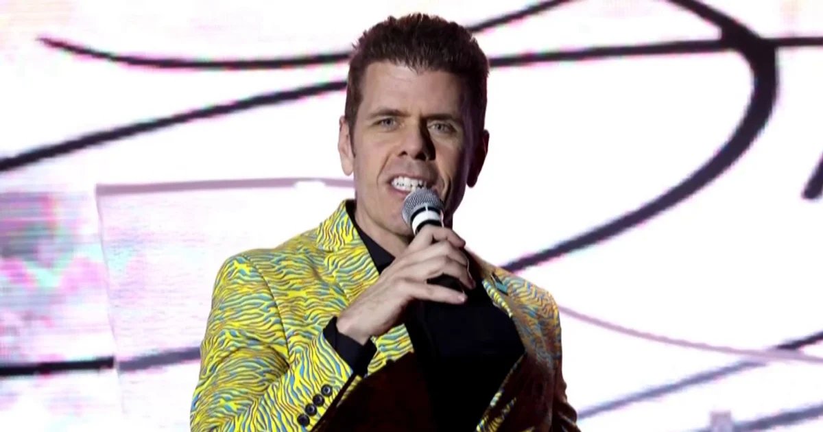 Blogger Perez Hilton receiving medical care after appearing to self-harm online