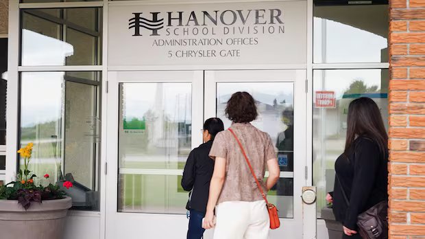 Manitoba repeals Hanover school board order that would deprive older students of health-care privacy
