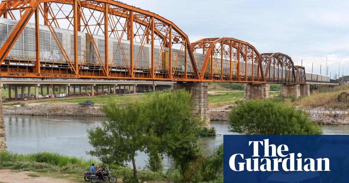 US police officer accused of killing three people in Mexico arrested at border | Texas