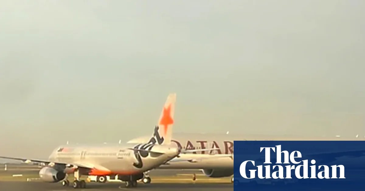 ‘Not enough air traffic controllers’: safety concerns at Sydney airport after Jetstar and Qatar planes involved in near-miss | Sydney airport