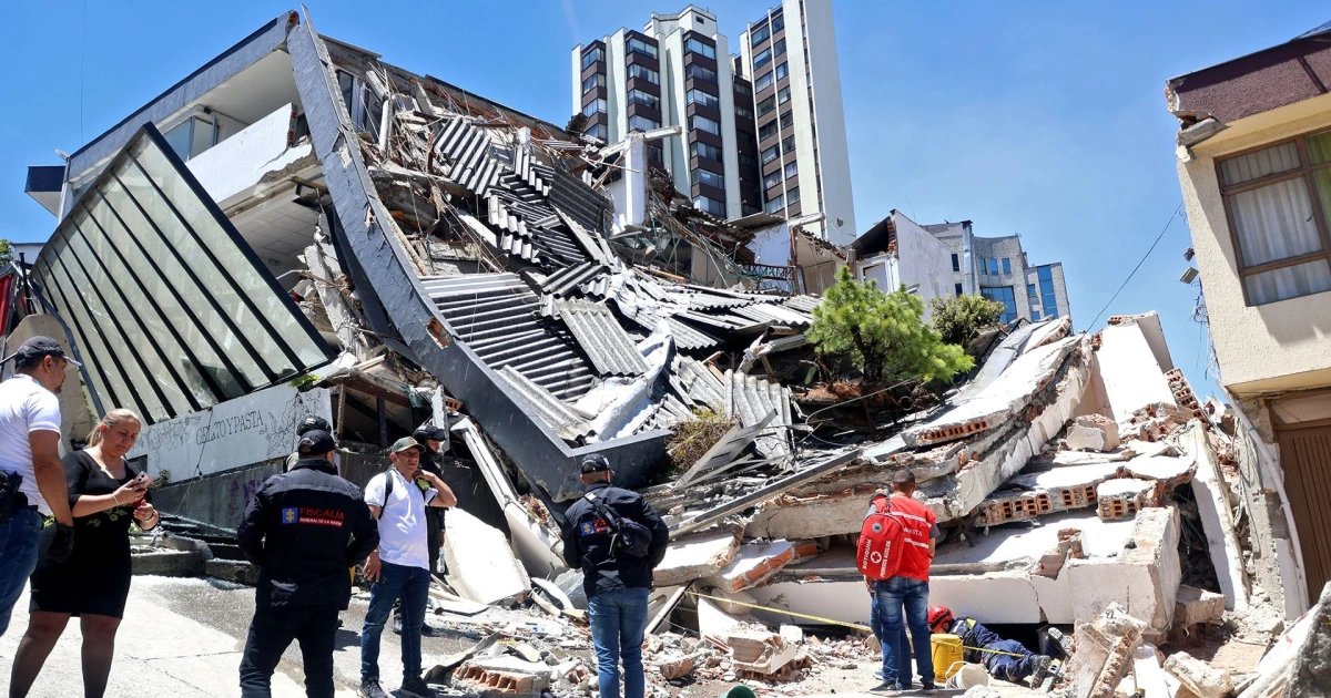 New Video Shows Moment Powerful 7.4 Earthquake Hits Colombia