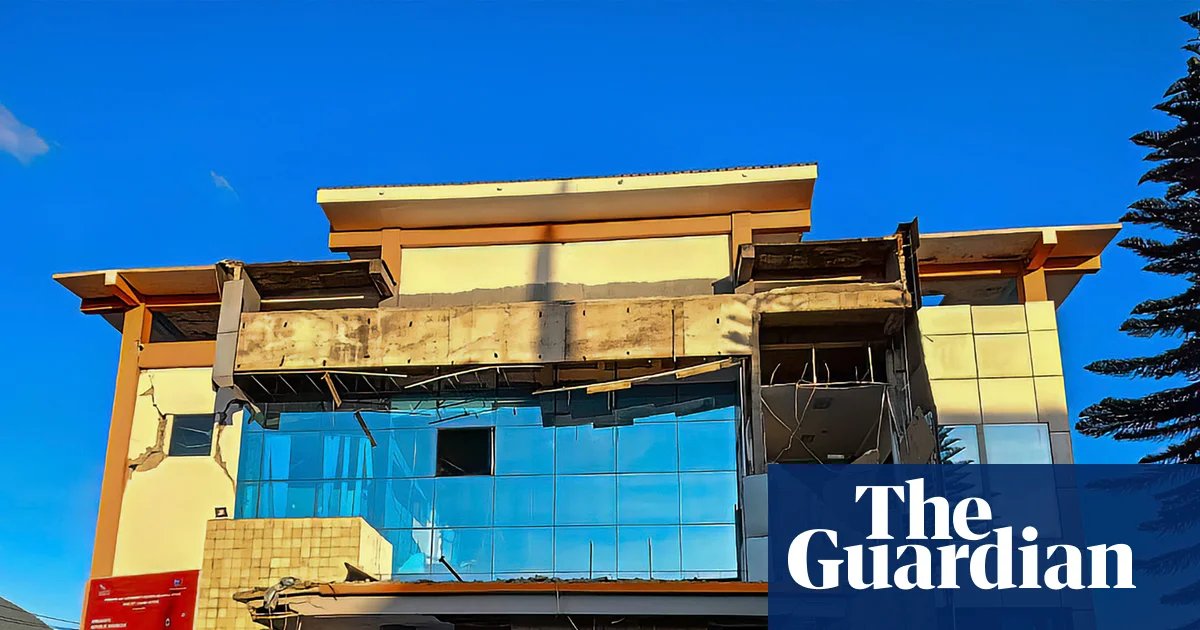 Strong 7.7-magnitude earthquake strikes eastern Indonesia, triggering tsunami warning | Indonesia